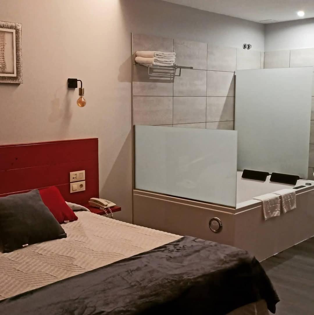 Motel Caldas Caldas De Reis Eksteriør billede