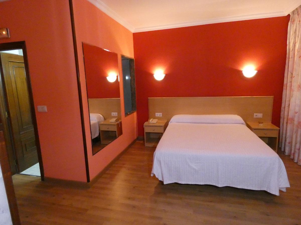 Motel Caldas Caldas De Reis Eksteriør billede