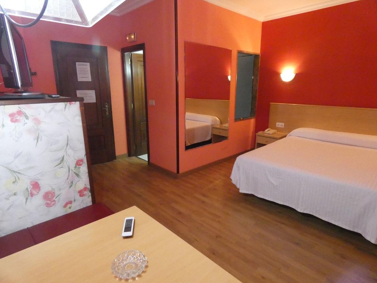 Motel Caldas Caldas De Reis Eksteriør billede