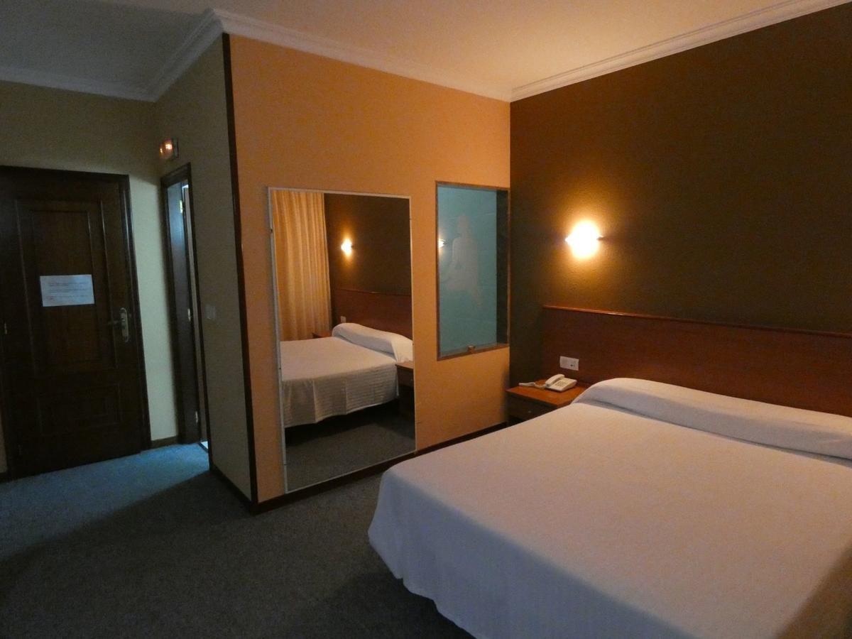 Motel Caldas Caldas De Reis Eksteriør billede